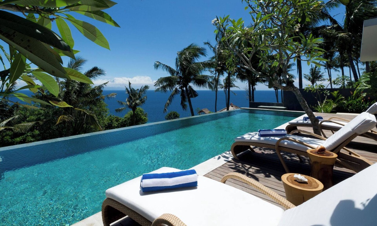 Senggigi Bed & Breakfast | Malimbu Cliff Villa