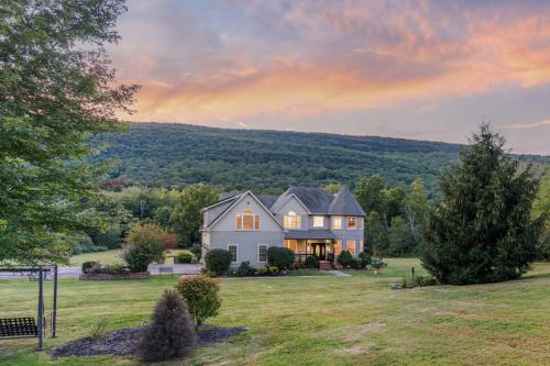 Highland Mills Villa | Malkita Terra -Earthly Elegance