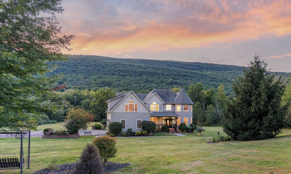 Highland Mills House | Malkita Terra- Earthly Elegance