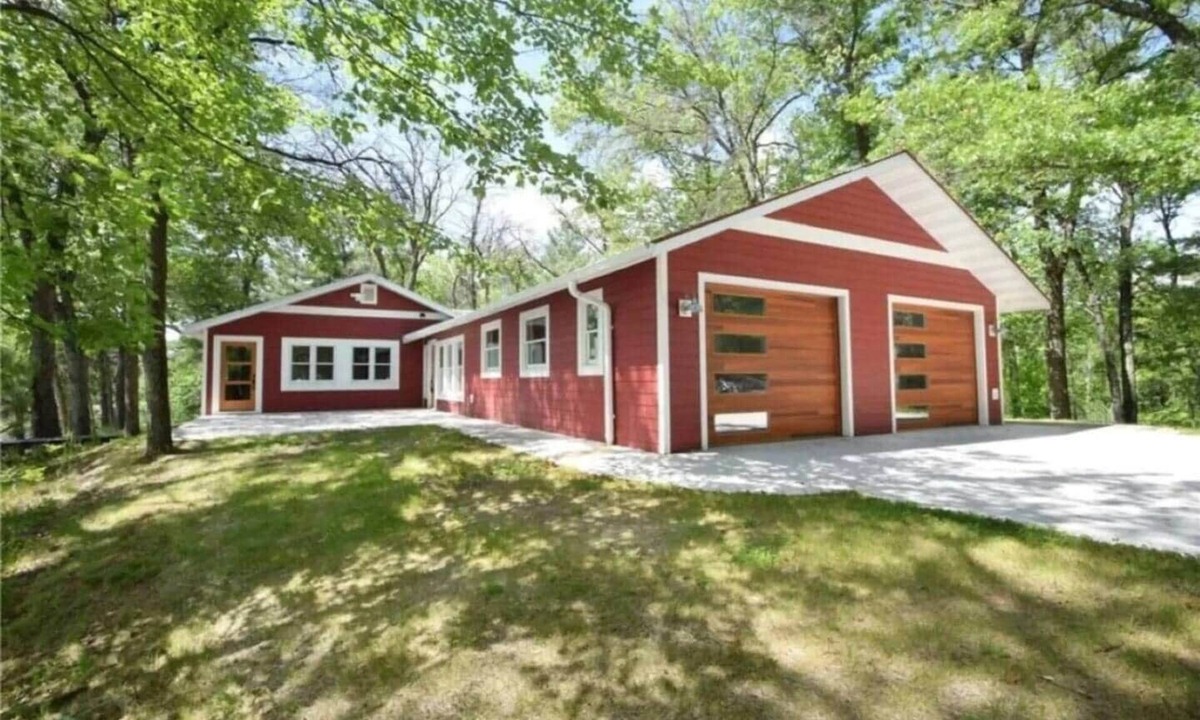 Webster House | Mallard Lake Retreat