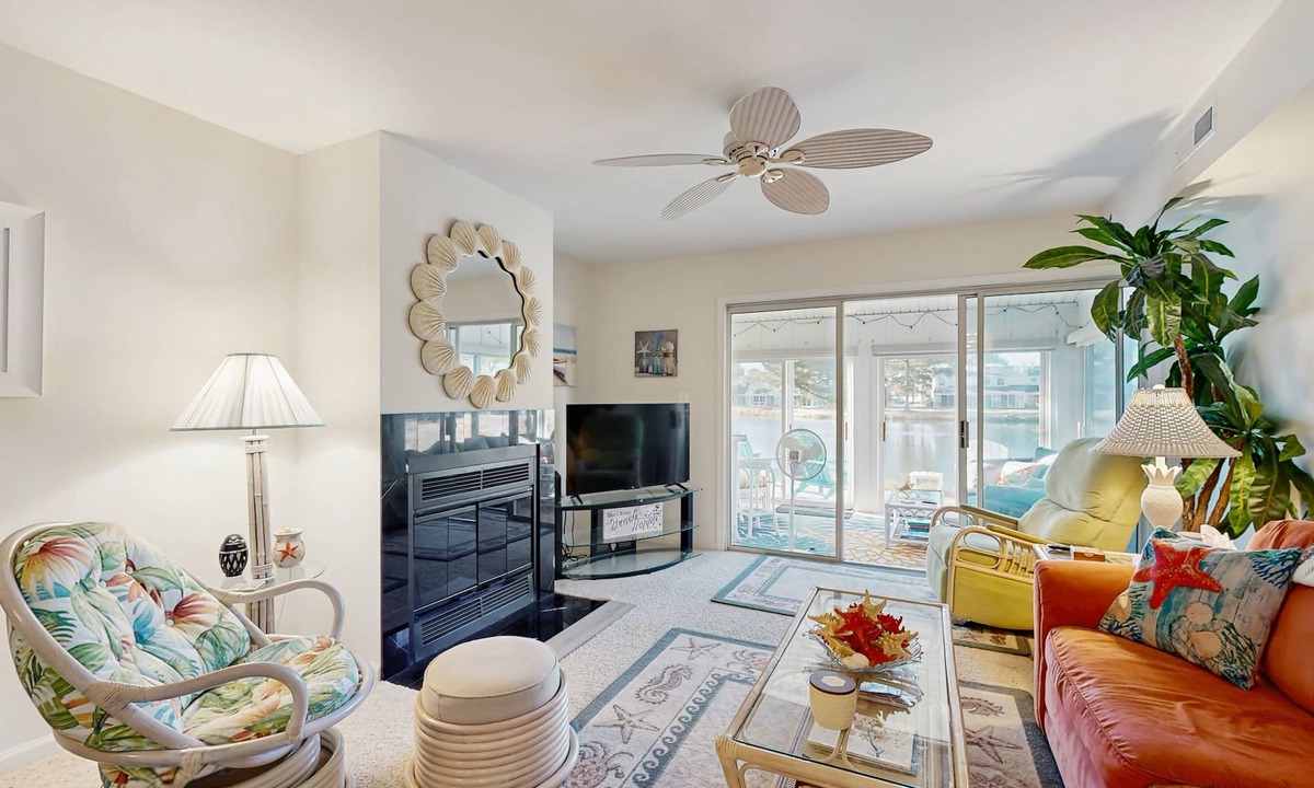 Selbyville Condo | Mallard Lakes condo w/community pool, hot tub, tennis & basketball court