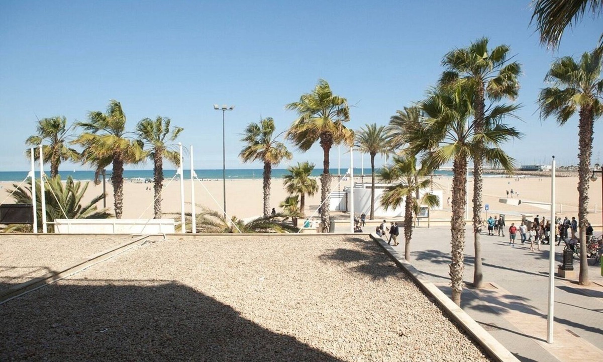 El Cabanyal Hostel | Malvarrosa Beach Rooms