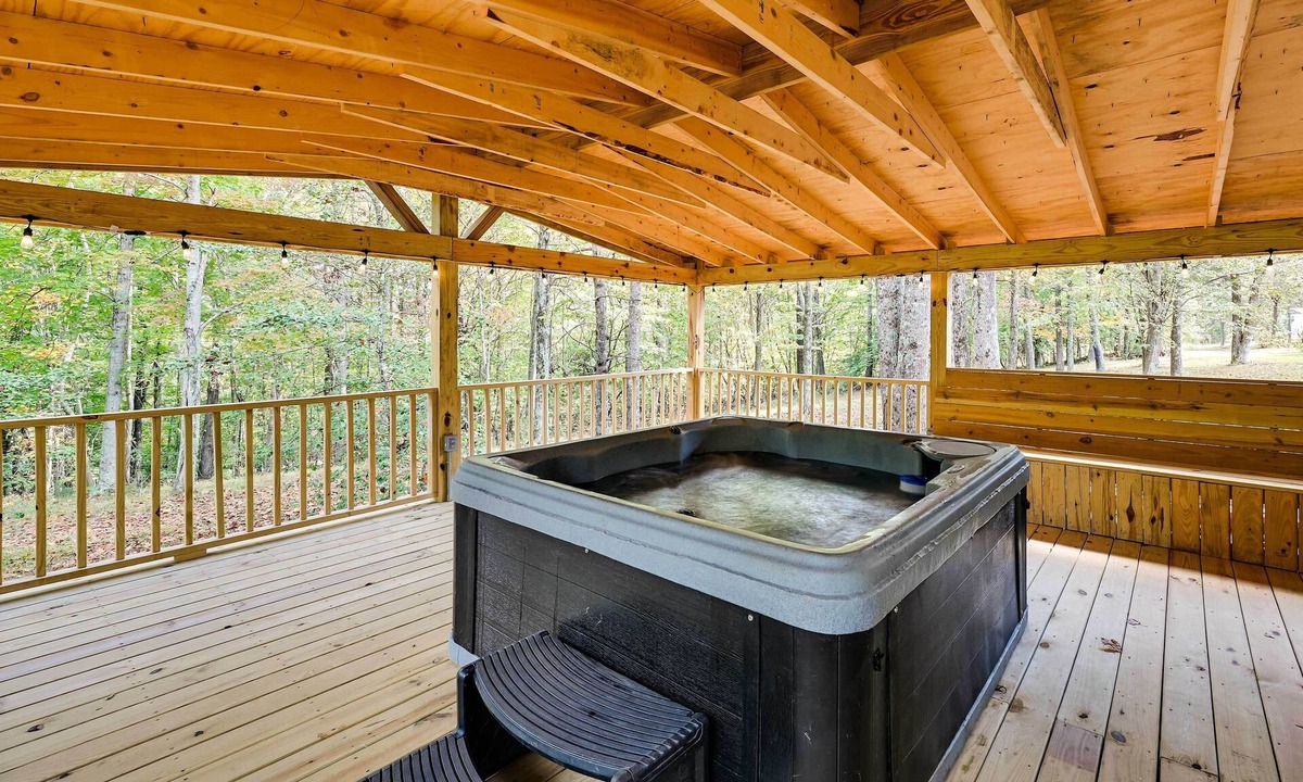 Mammoth Cave Cabin | Mammoth Cave Cabin w/Fire Pit - 3 Mi to Lake!