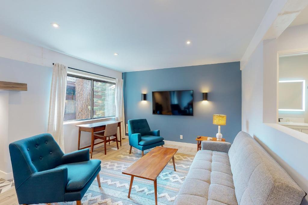 Mammoth Lakes Apartment | Mammoth Ski & Racquet 93K