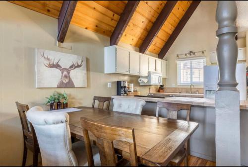 Mammoth Lakes Villa | Mammoth View Villas 32