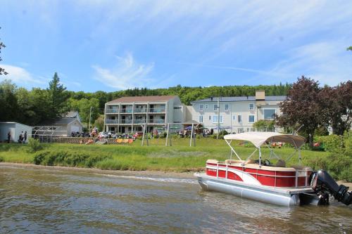 Lac-Etchemin Hotel | Manoir Lac-Etchemin