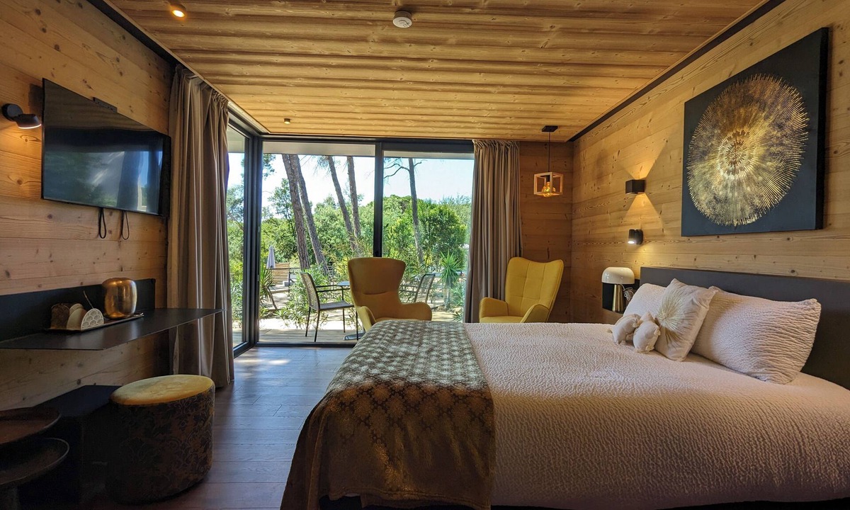Valescure Cabin | Manalodj