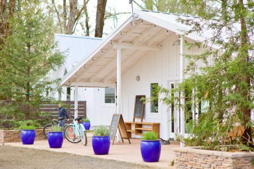 Kelseyville Cabin | Mandala Springs