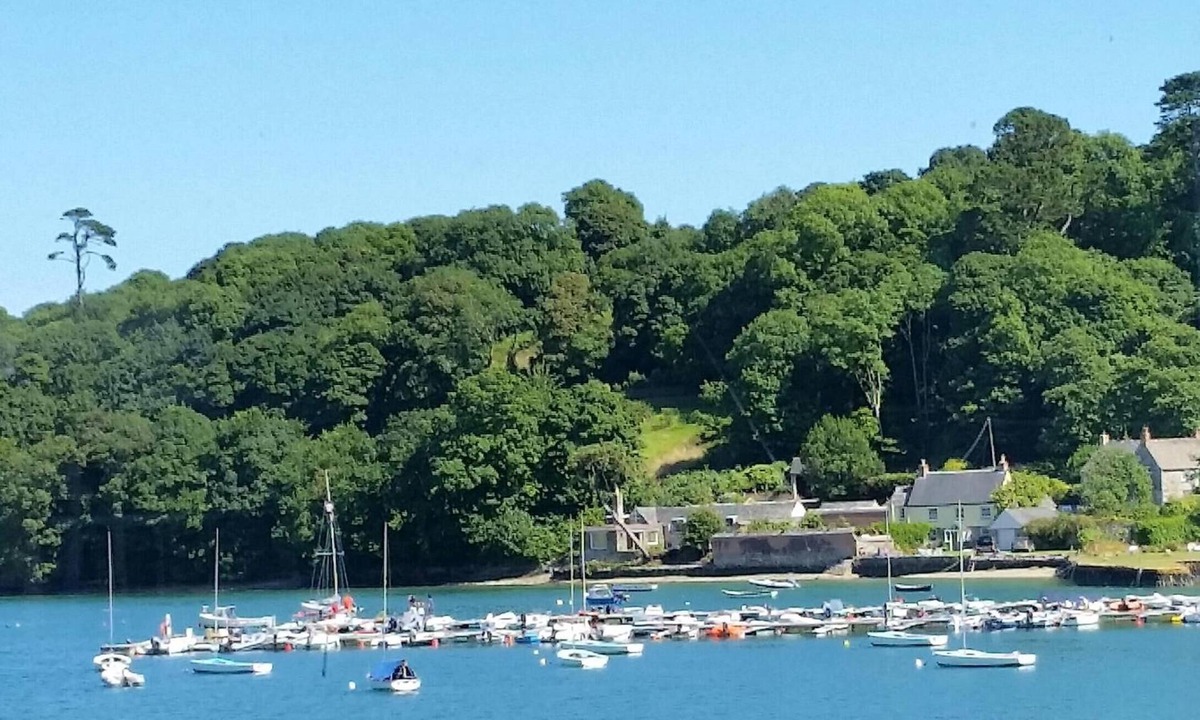 Helston Bed & Breakfast | Mandeley Guest House