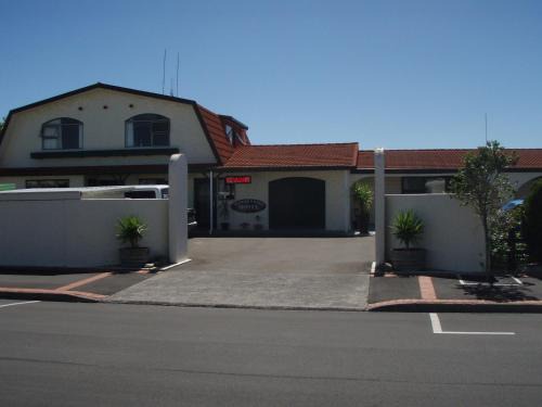 Feilding Hotel | Manfeild Park Motel