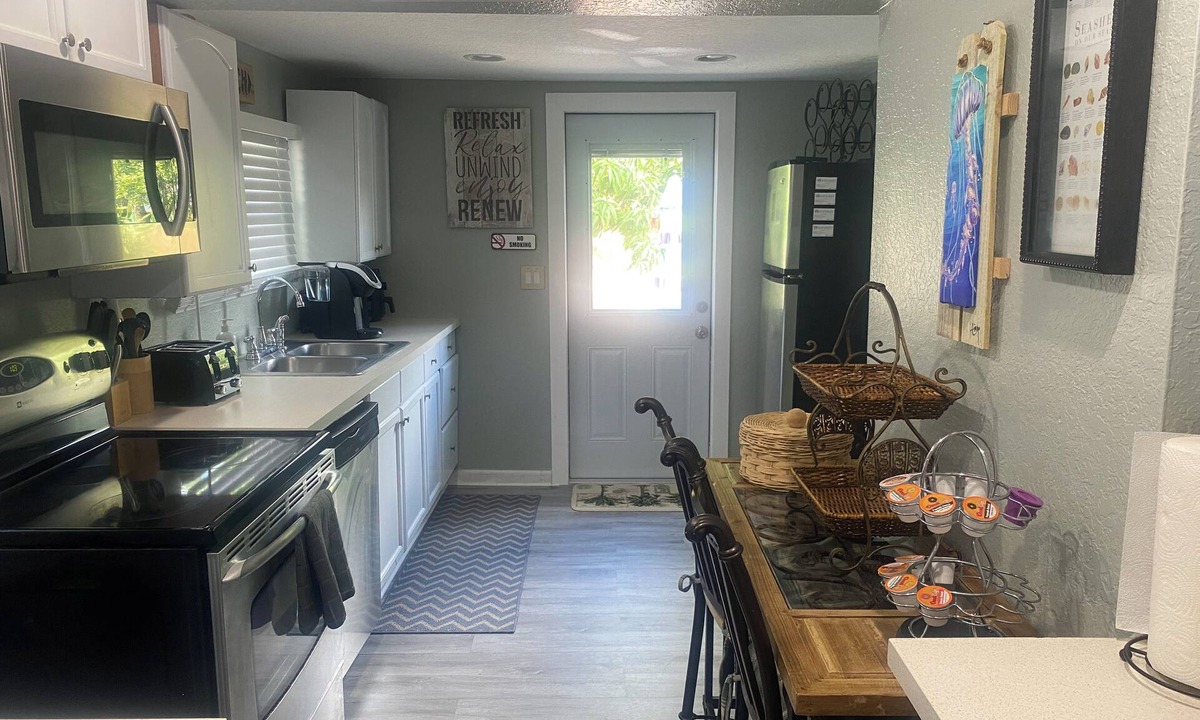 Lake Worth House | Mango Beach Retreat