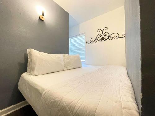 Bayou St. John Apartment | Mangosteen