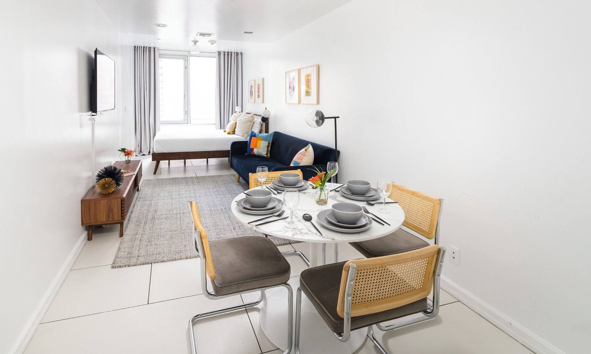 Midtown East Apartment | Manhattan loft Studio located Midtown NYC! #403