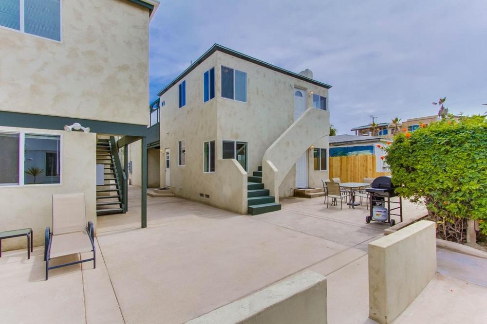 Central Mission Beach Apartment | Manhattan Shores 1B Home