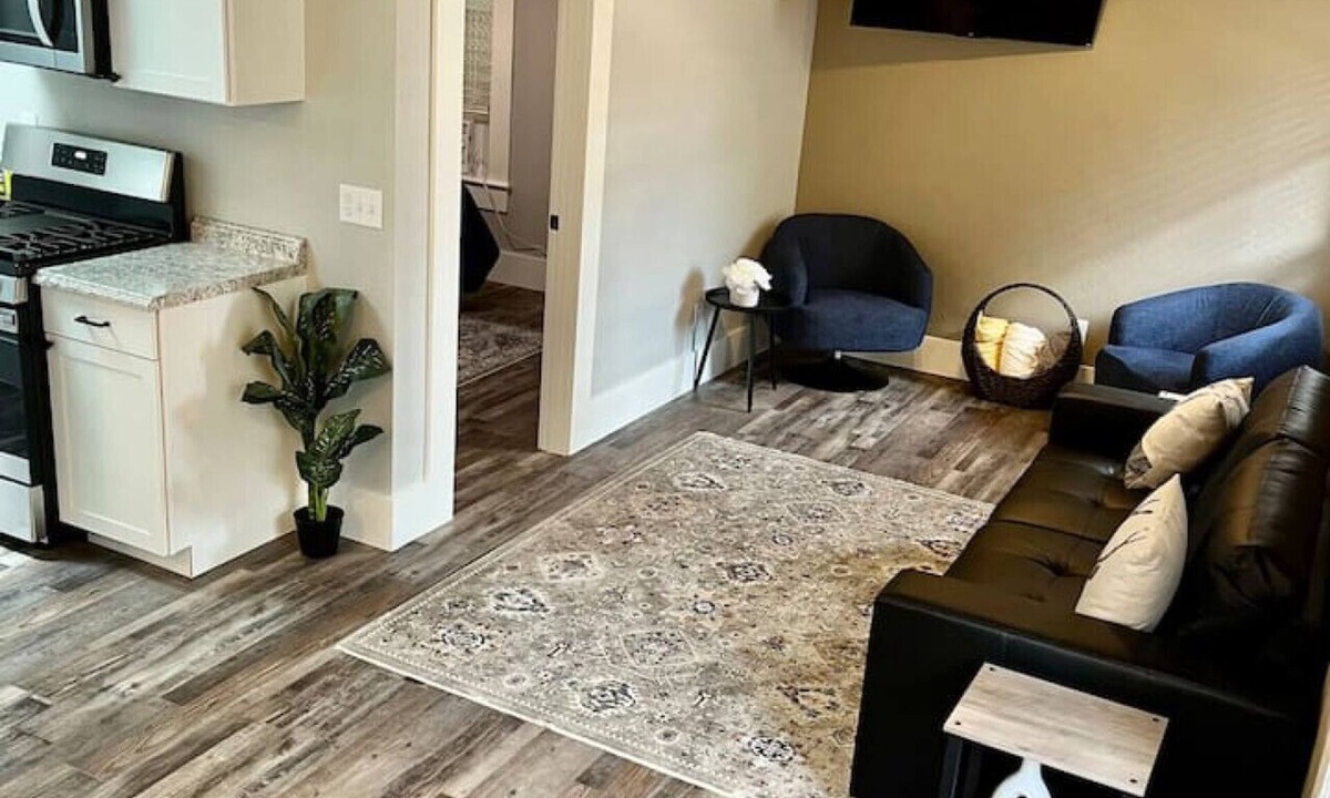 Manitou Springs Apartment | Manitou Apartment 2B