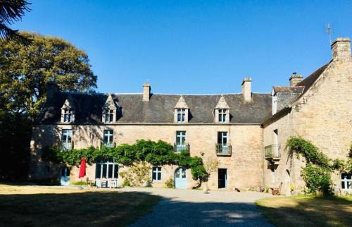 Saint-Nicolas-du-Pelem Bed & Breakfast | manoir de botcol