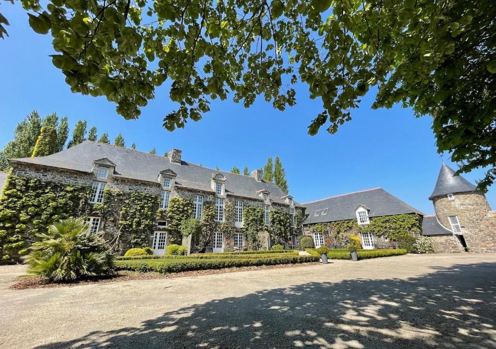 Mont-Dol House | Manoir de la Bégaudière