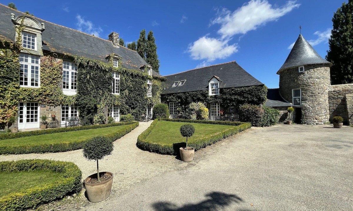 Mont-Dol Apartment | Manoir de la Bégaudière