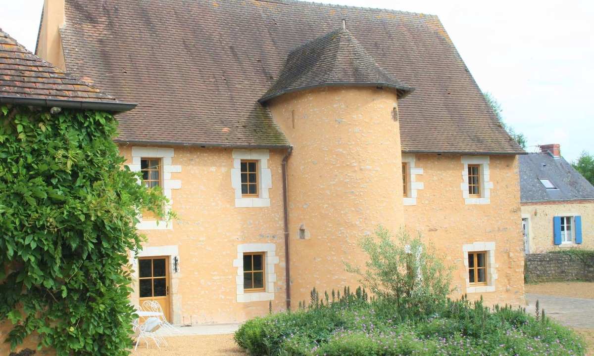 Asnieres sur Vegre Bed & Breakfast | Manoir de la Basse-Cour