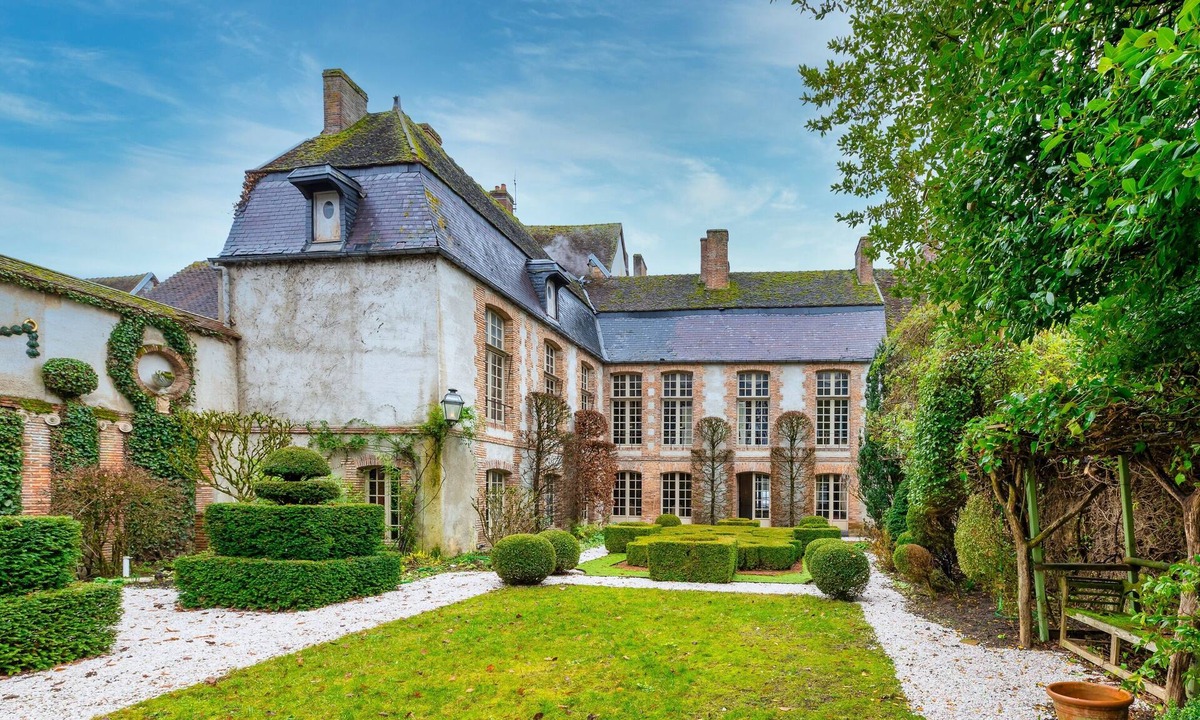 Sezanne House | Manoir de la Marquise