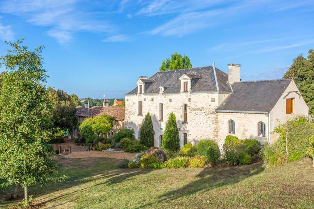 Concourson-sur-Layon Villa | Manoir De Levesque in Pays de la Loire
