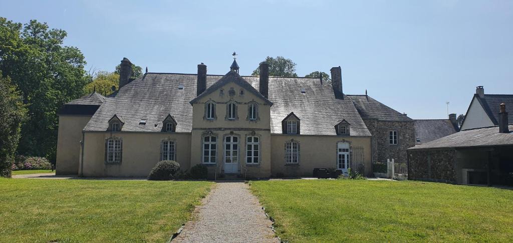Sideville Bed & Breakfast | Manoir de Saint Ouen