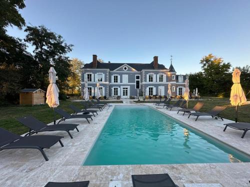 Chatillon-Coligny Villa | Manoir de Tournel