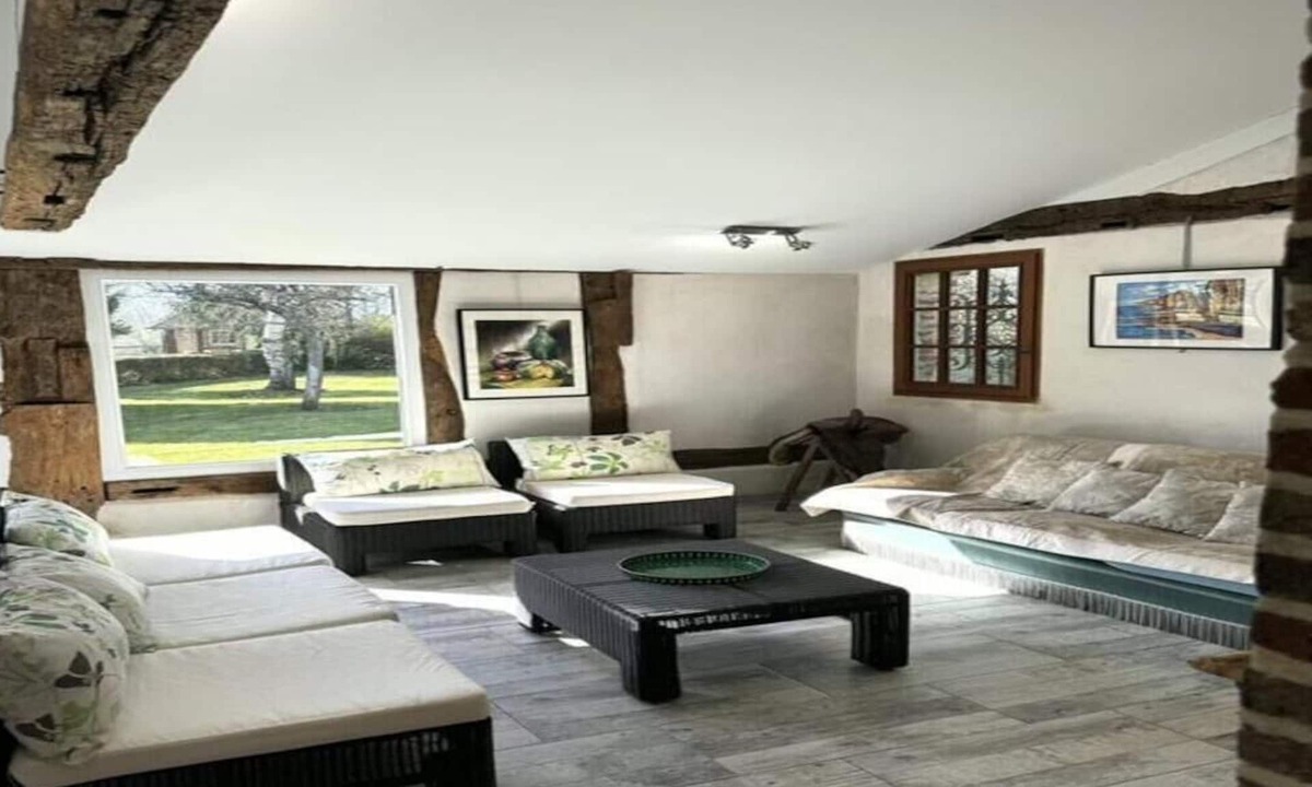 Le Sap-Andre House | Manoir du Val aux clercs with artist's studio