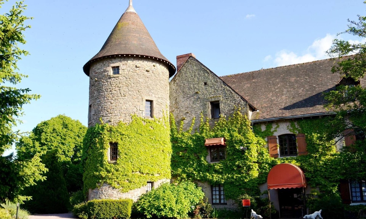 Bessines-sur-Gartempe Hotel | Manoir Henri IV