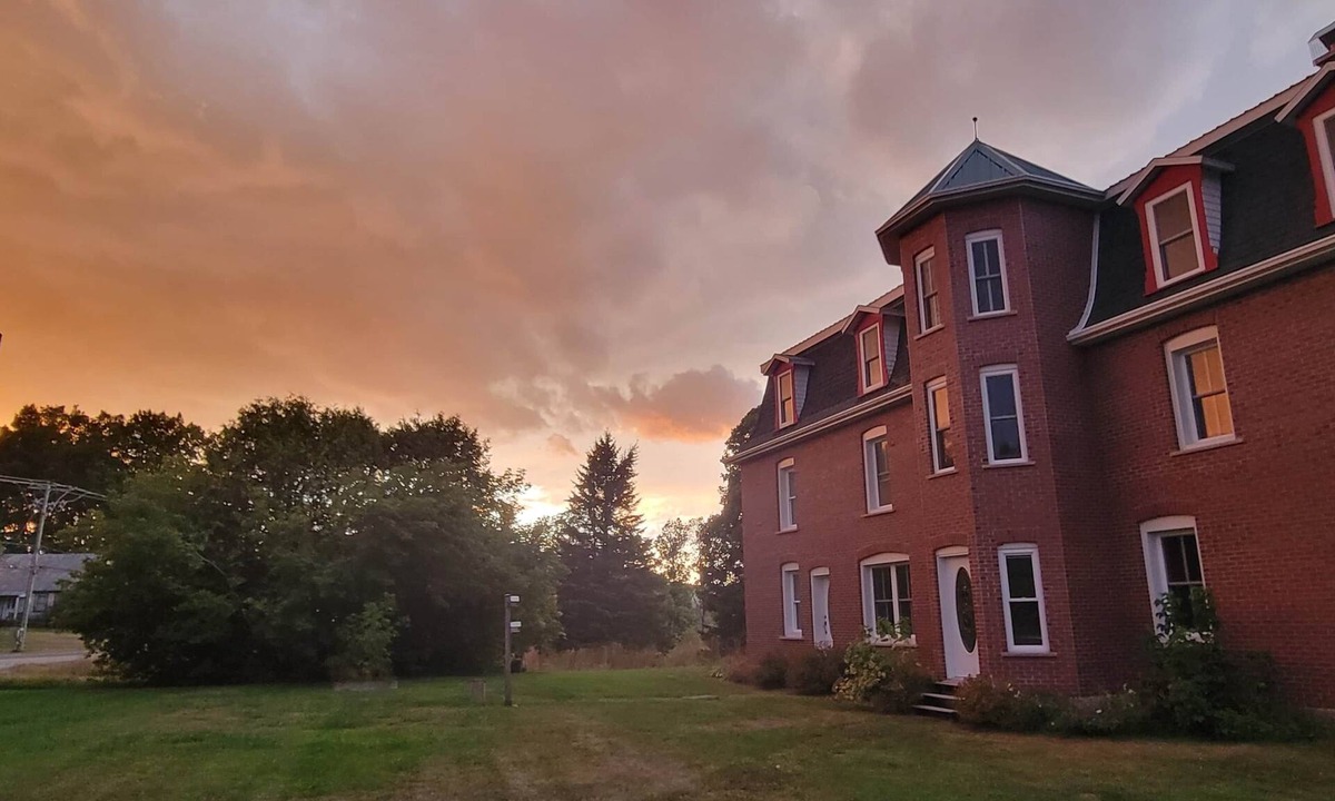 Waterville Apartment | Manoir Hunting 1869