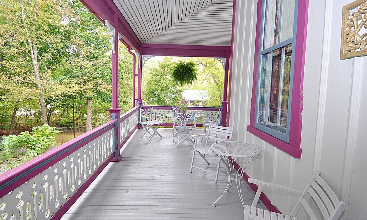 Berkeley Springs Cabin | Manor at Berkeley Springs
