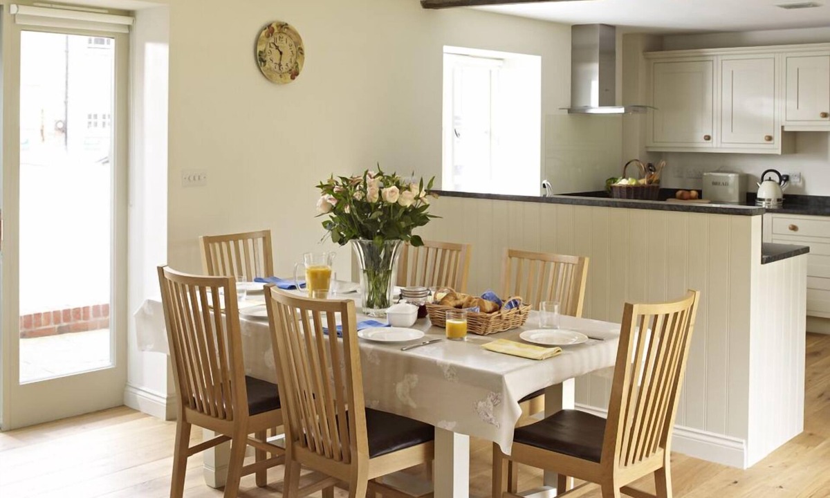 Thatcham Cottage | Manor Farm Courtyard Cottages