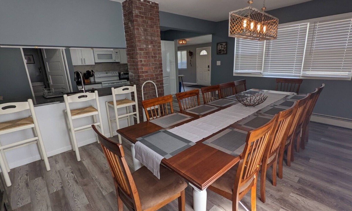 Livingston Manor House | Manor house renovated with rustic charm