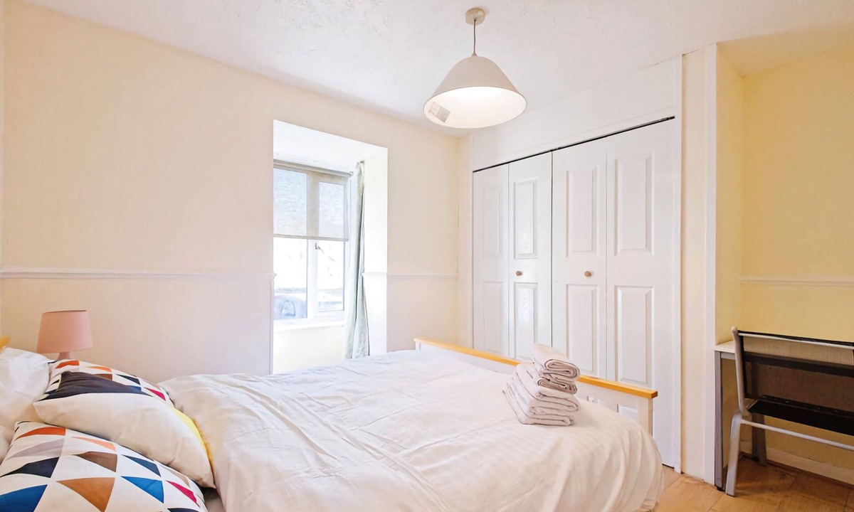 Thamesmead Apartment | Manor Thamesmead Apartment