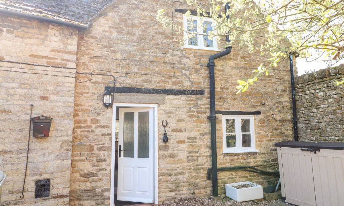 North Luffenham House | Manor View