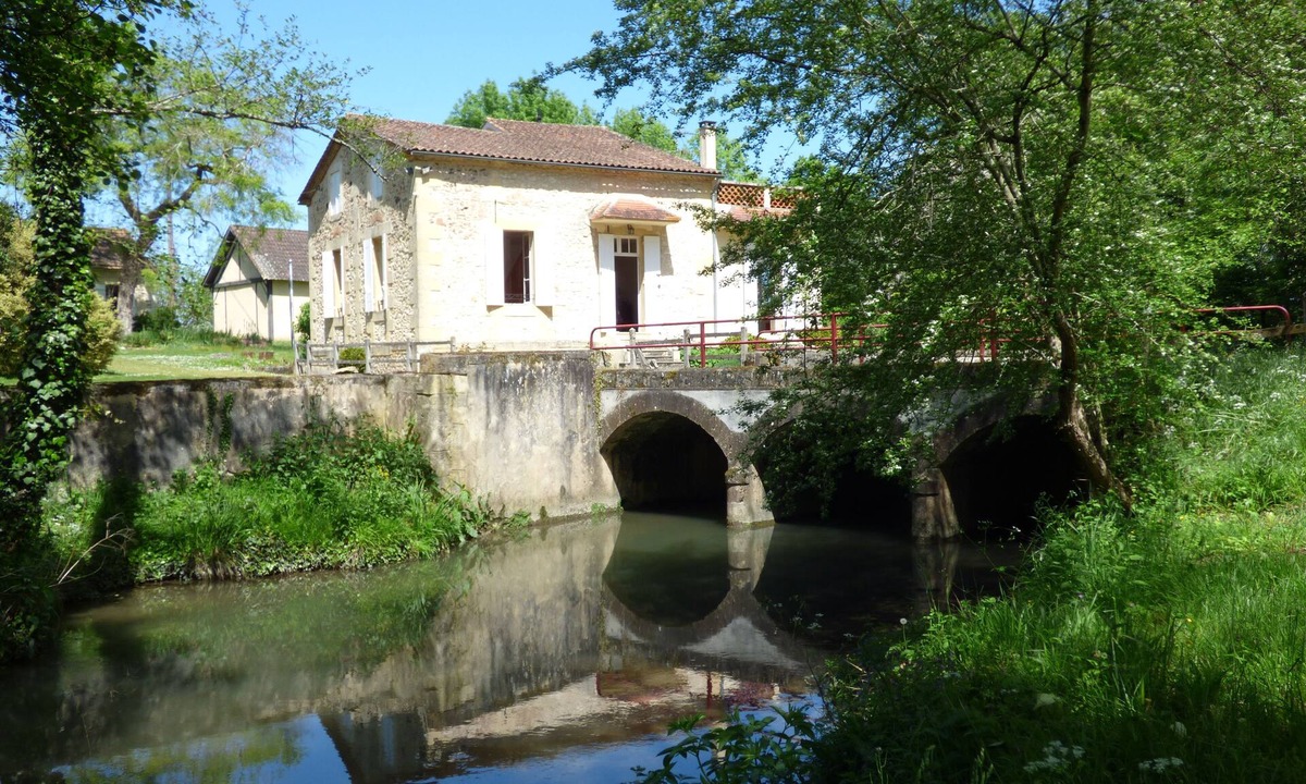 Bergerac House | Mansion - BERGERAC