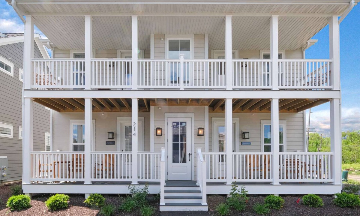 Ottawa Condo | Mansion Flat @ Navvy Town