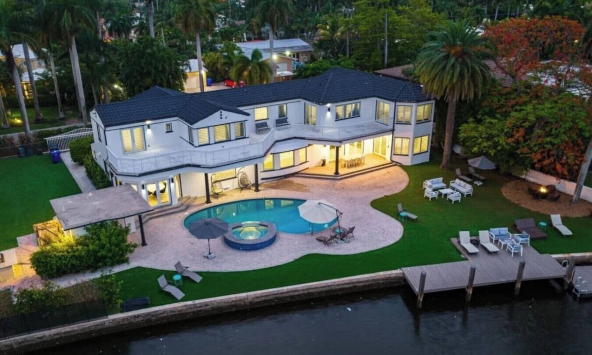 South Lake Villa | Mansion on the Bay, pool, Dock, 6K+SF