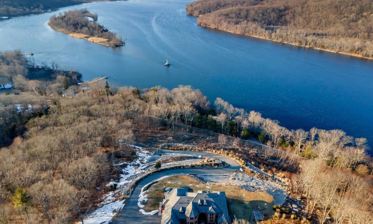 Lyme House | Mansion on the hill