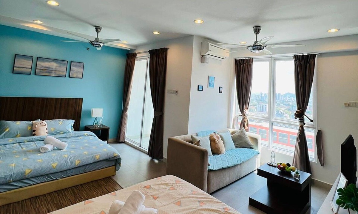 Downtown George Town Apartment | Mansion One Suites by PerfectSweetHome