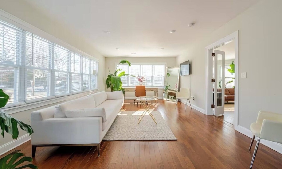 Orange House | Mansion Vibes