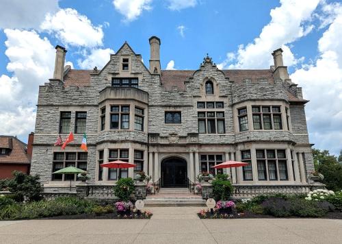 Shadyside Hotel | Mansions on Fifth