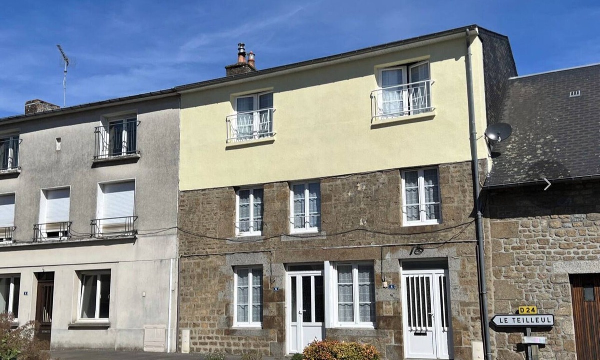 Mantilly House | Mantilly Holiday Cottage in tranquil village