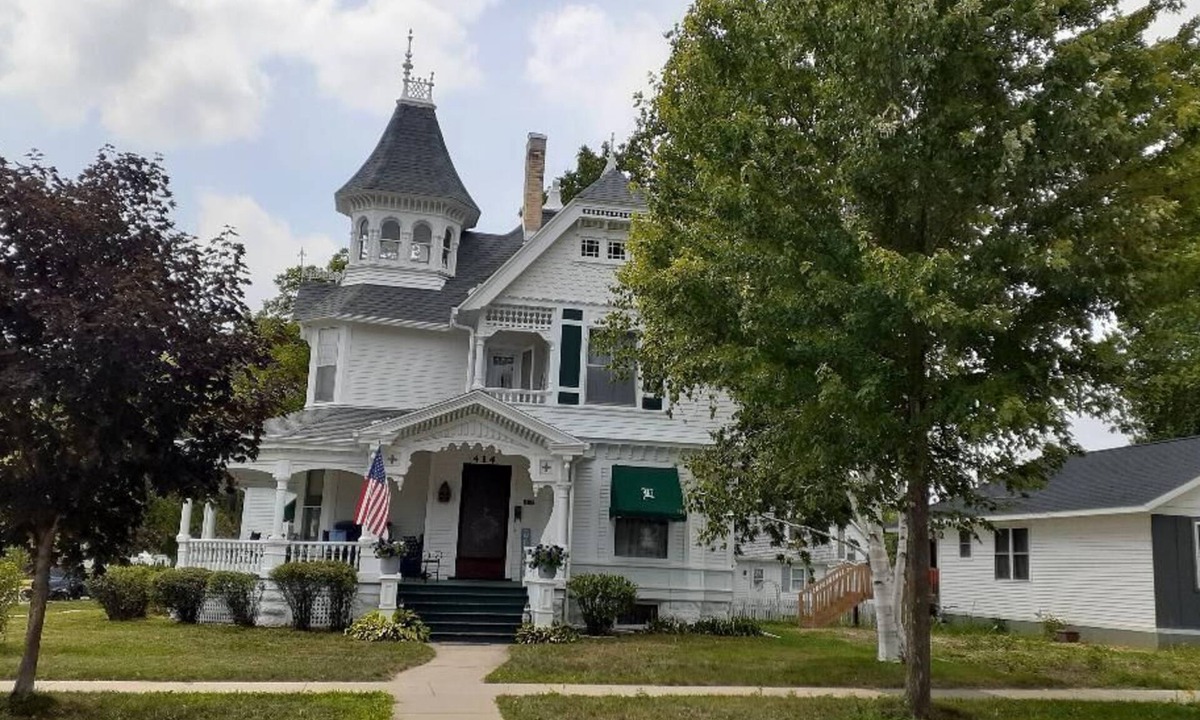 Richland Center Bed & Breakfast | Maon House Bed and Breakfast