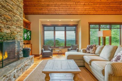 Pisgah Forest House | Maple Cottage in Sutton Knob · Maple Cottage in Sutton Knob