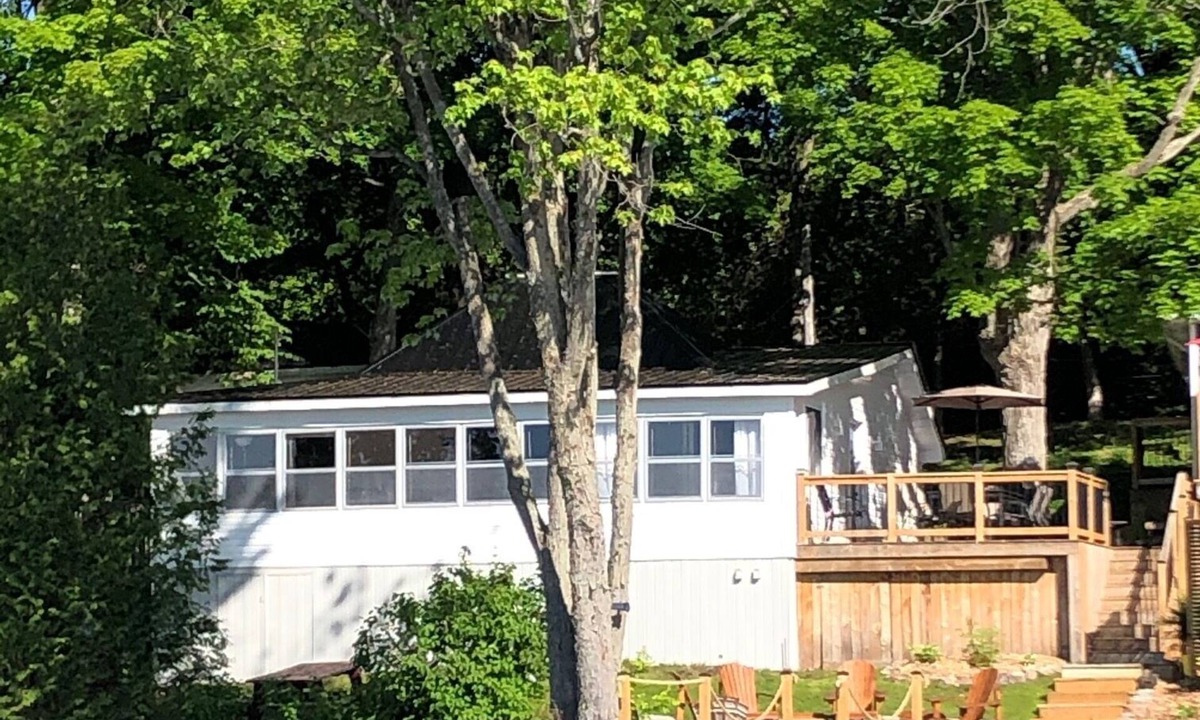 Lyndhurst Cottage | Maple Ridge - Charleston Lake Ontario