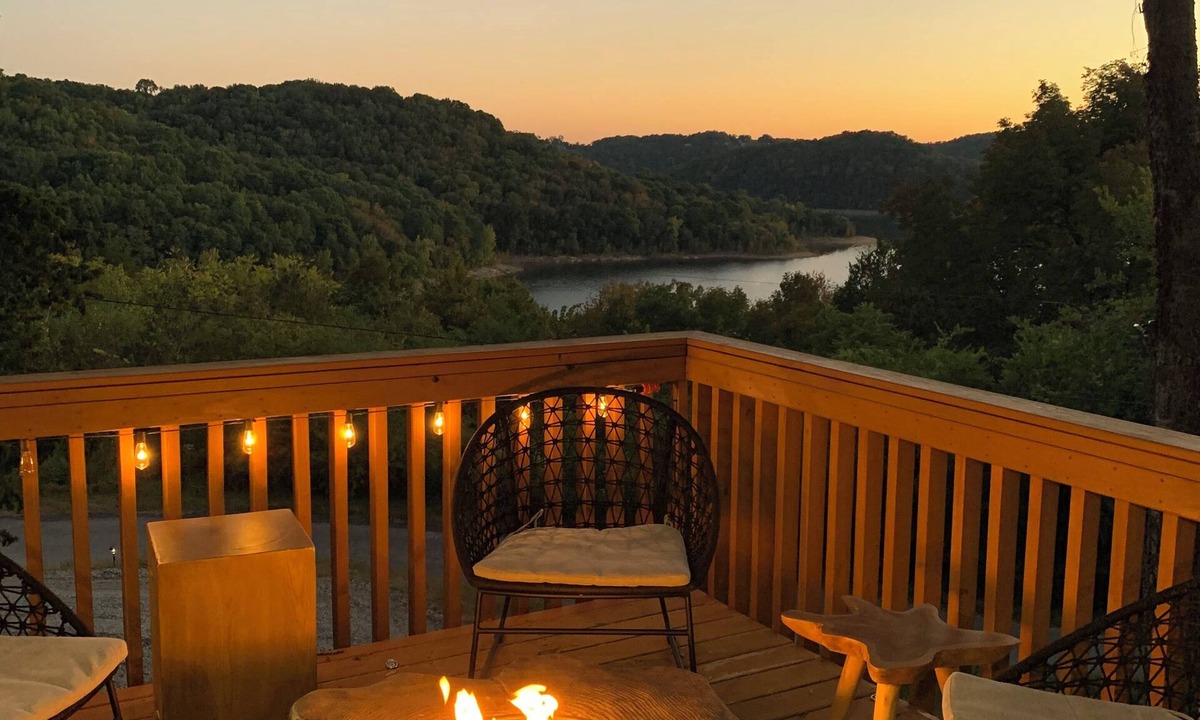 Baxter Cabin | Maple Ridge Lake House with Tree House