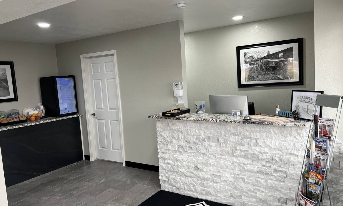 Lebanon Hotel | Maple Tree Inn