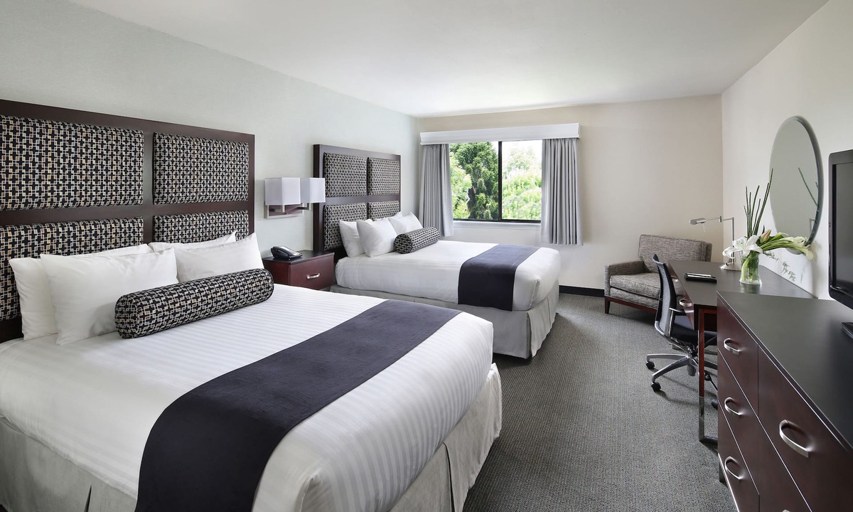 Sunnyvale Hotel | Maple Tree Inn