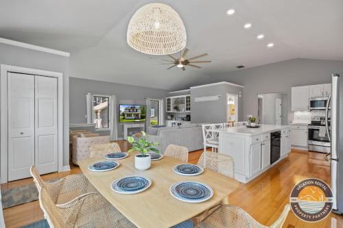 Walworth House | Maplewood Manor 6BR Lake Geneva Golf & Weddings